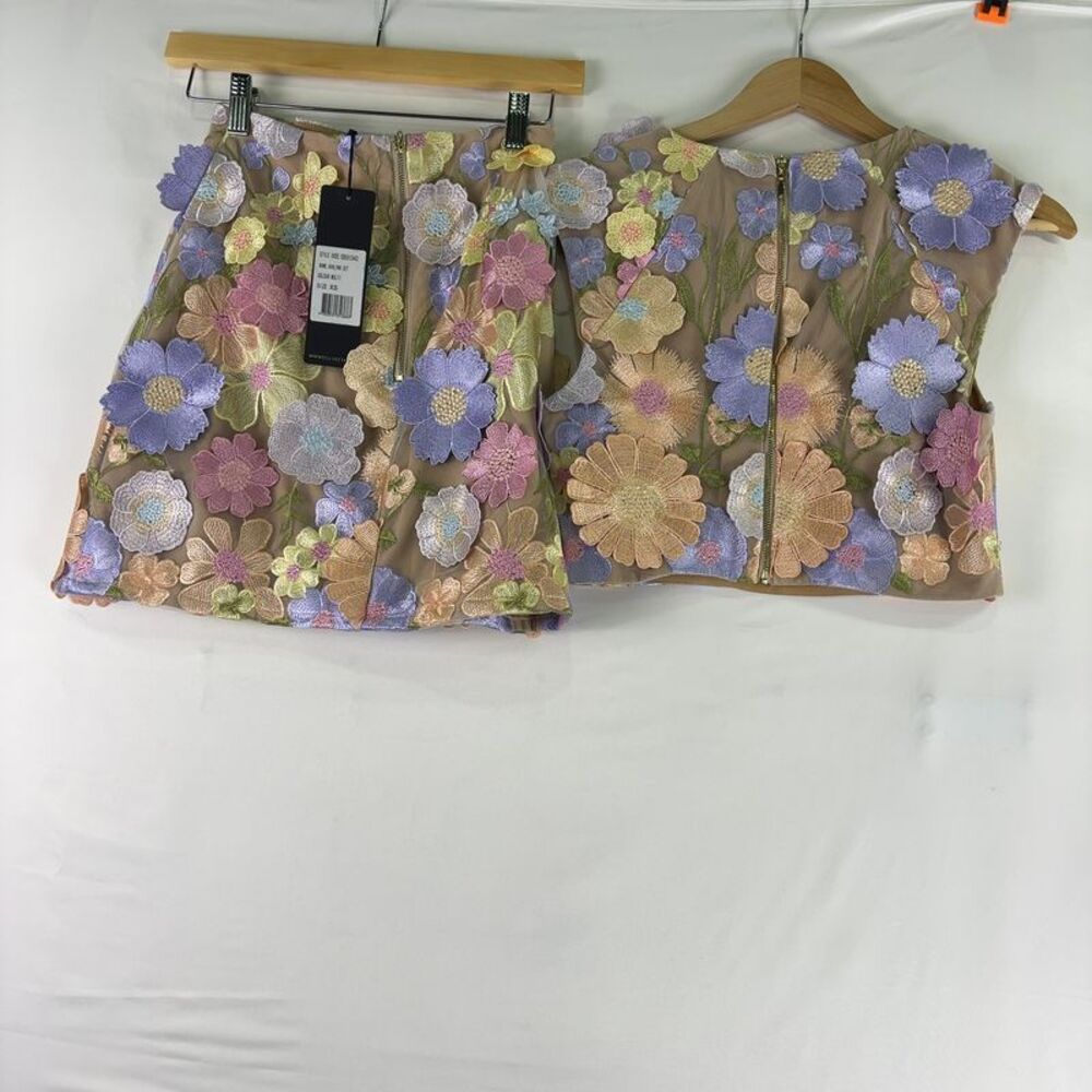 Elliatt Avalynn Lace Skirt Set - Picture 5 of 7